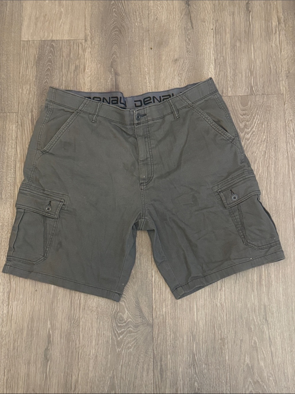 Denali Men's Cargo Shorts — Charcoal Gray